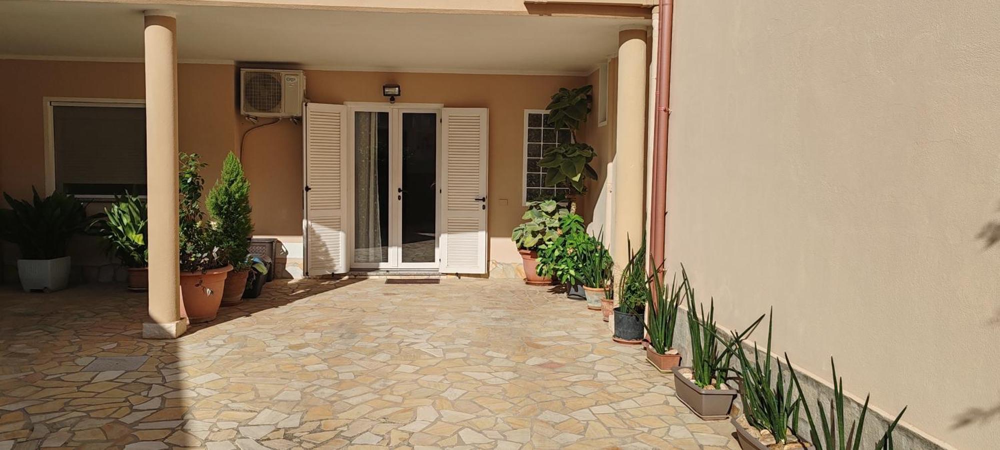 Casa Gio Apartment Assemini Exterior photo
